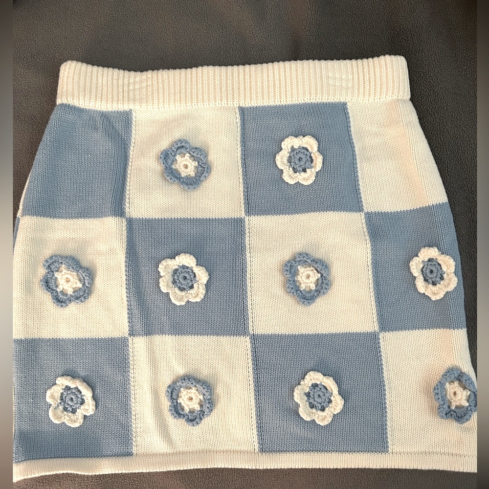 Entro Trudy Blue and White Crochet Knit Checkered Floral Skirt Size Medium
